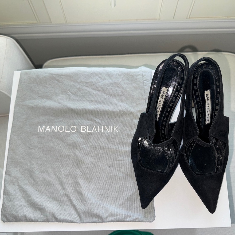 Manolo Blahnik limited edition suede pointed toe mary Jane heel - Picture 8 of 11